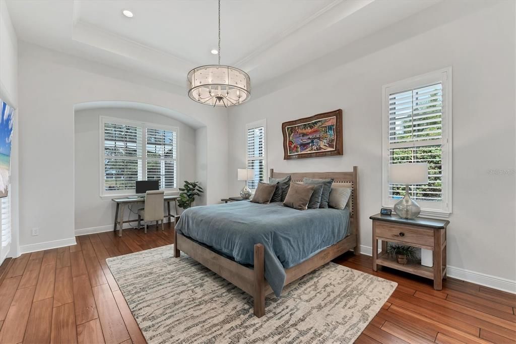 合同活跃: $2,650,000 (4 贝兹, 4 浴室, 4053 平方英尺)