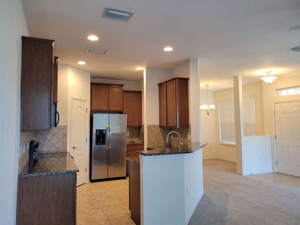 Activo con contrato: $3,200 (3 camas, 2 baños, 1776 Pies cuadrados)