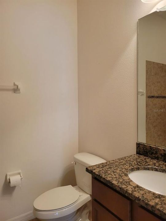 Activo con contrato: $3,200 (3 camas, 2 baños, 1776 Pies cuadrados)