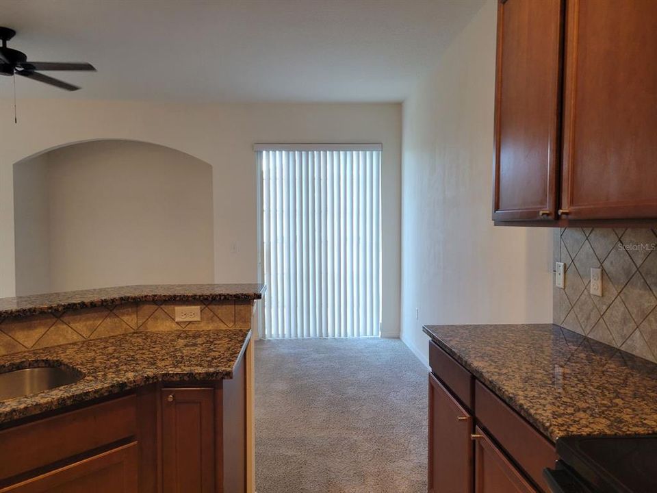 Activo con contrato: $3,200 (3 camas, 2 baños, 1776 Pies cuadrados)