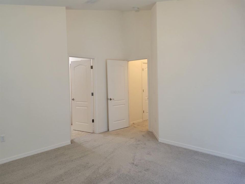 Activo con contrato: $3,200 (3 camas, 2 baños, 1776 Pies cuadrados)