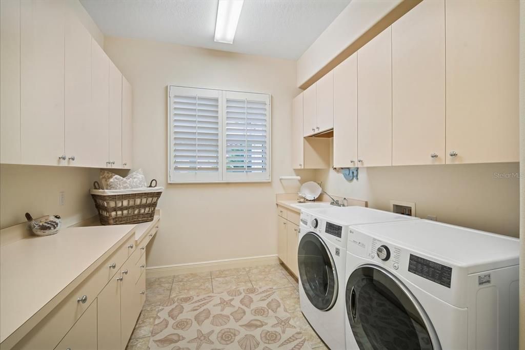 待售: $2,250,000 (4 贝兹, 3 浴室, 3350 平方英尺)