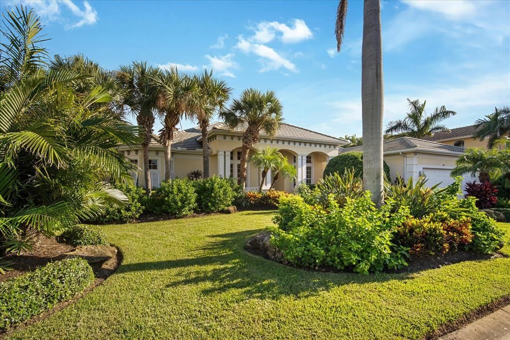 待售: $2,250,000 (4 贝兹, 3 浴室, 3350 平方英尺)