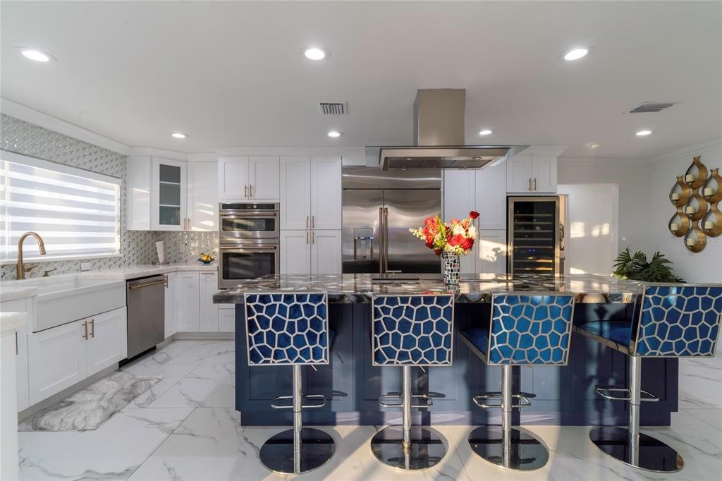 For Sale: $1,799,000 (3 beds, 2 baths, 2794 Square Feet)