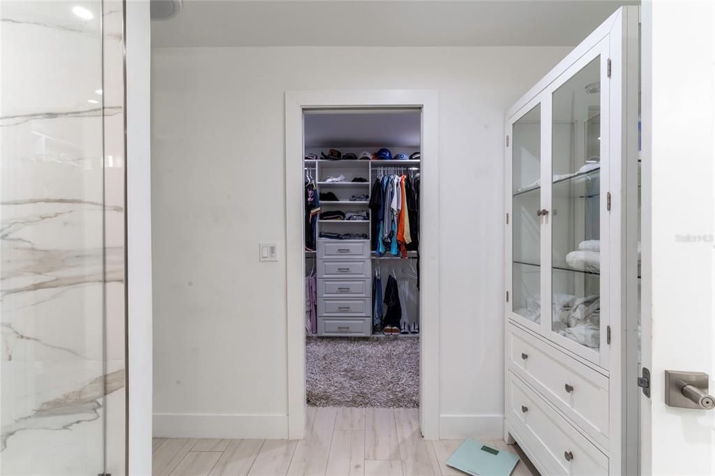 For Sale: $1,799,000 (3 beds, 2 baths, 2794 Square Feet)