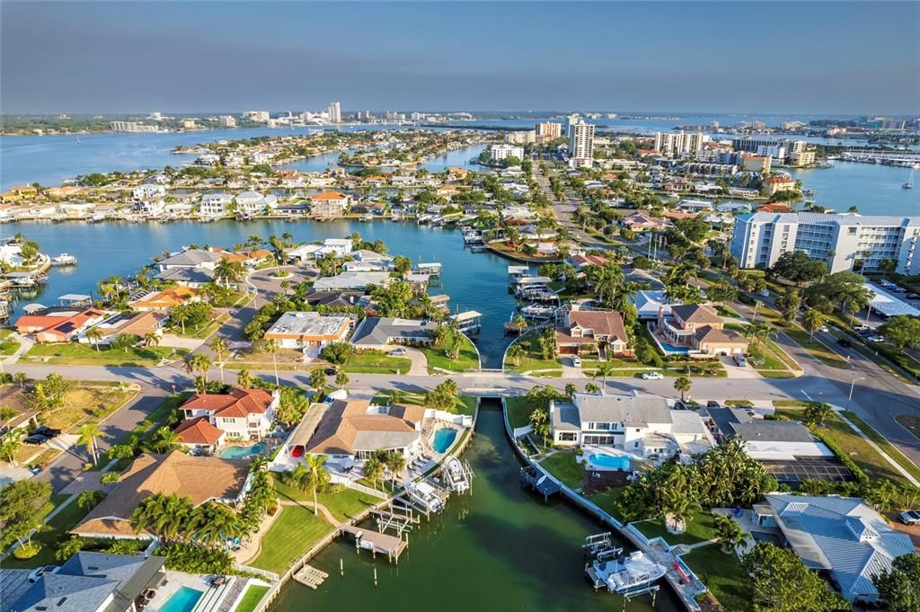 For Sale: $1,799,000 (3 beds, 2 baths, 2794 Square Feet)