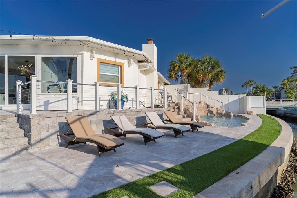 For Sale: $1,799,000 (3 beds, 2 baths, 2794 Square Feet)