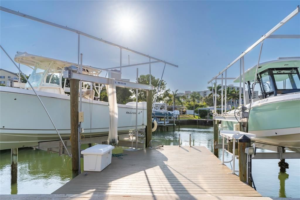 For Sale: $1,799,000 (3 beds, 2 baths, 2794 Square Feet)