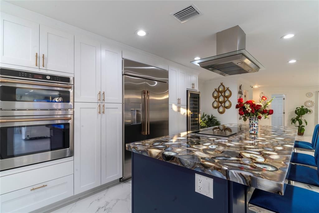 For Sale: $1,799,000 (3 beds, 2 baths, 2794 Square Feet)