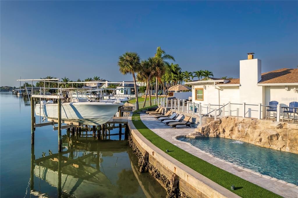 For Sale: $1,799,000 (3 beds, 2 baths, 2794 Square Feet)