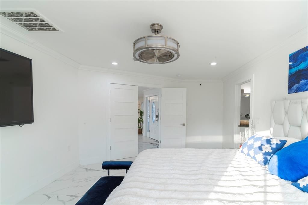 For Sale: $1,799,000 (3 beds, 2 baths, 2794 Square Feet)