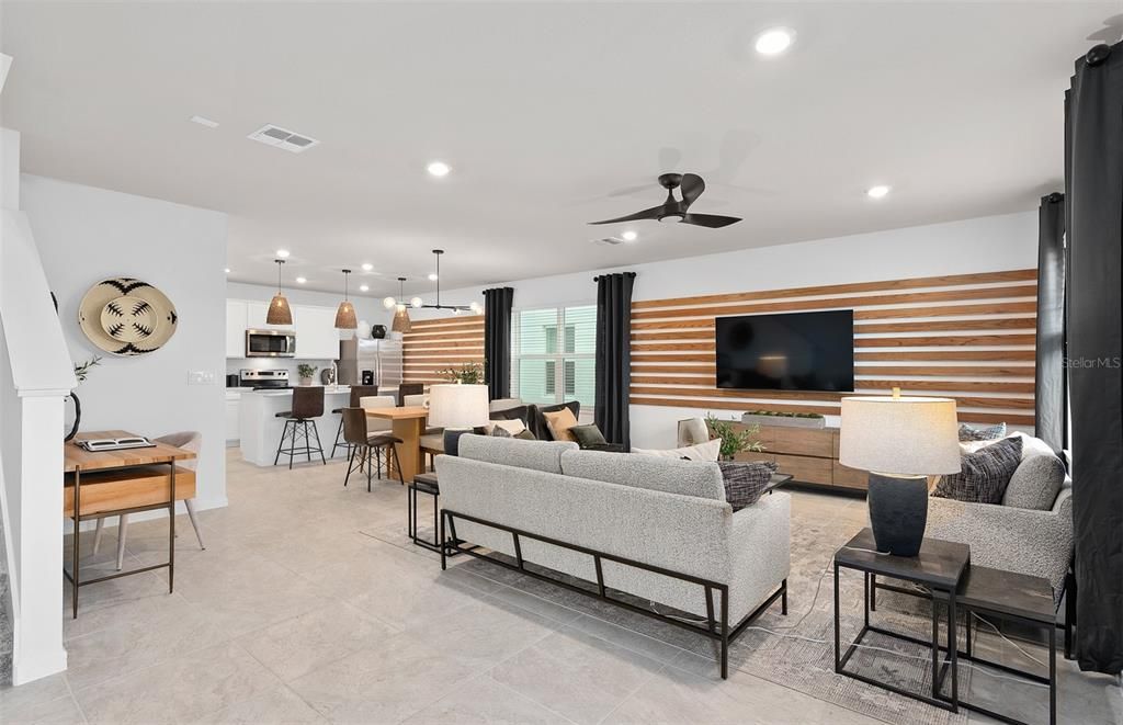 Active With Contract: $414,290 (3 beds, 2 baths, 1628 Square Feet)