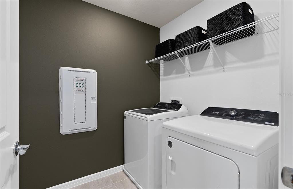 Active With Contract: $414,290 (3 beds, 2 baths, 1628 Square Feet)