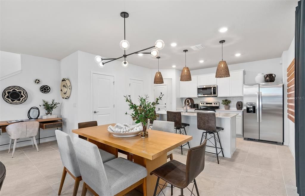 Active With Contract: $414,290 (3 beds, 2 baths, 1628 Square Feet)