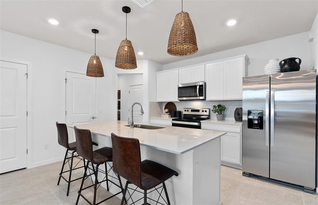 Active With Contract: $414,290 (3 beds, 2 baths, 1628 Square Feet)