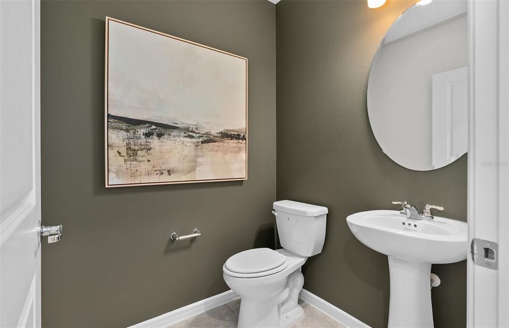 Active With Contract: $414,290 (3 beds, 2 baths, 1628 Square Feet)