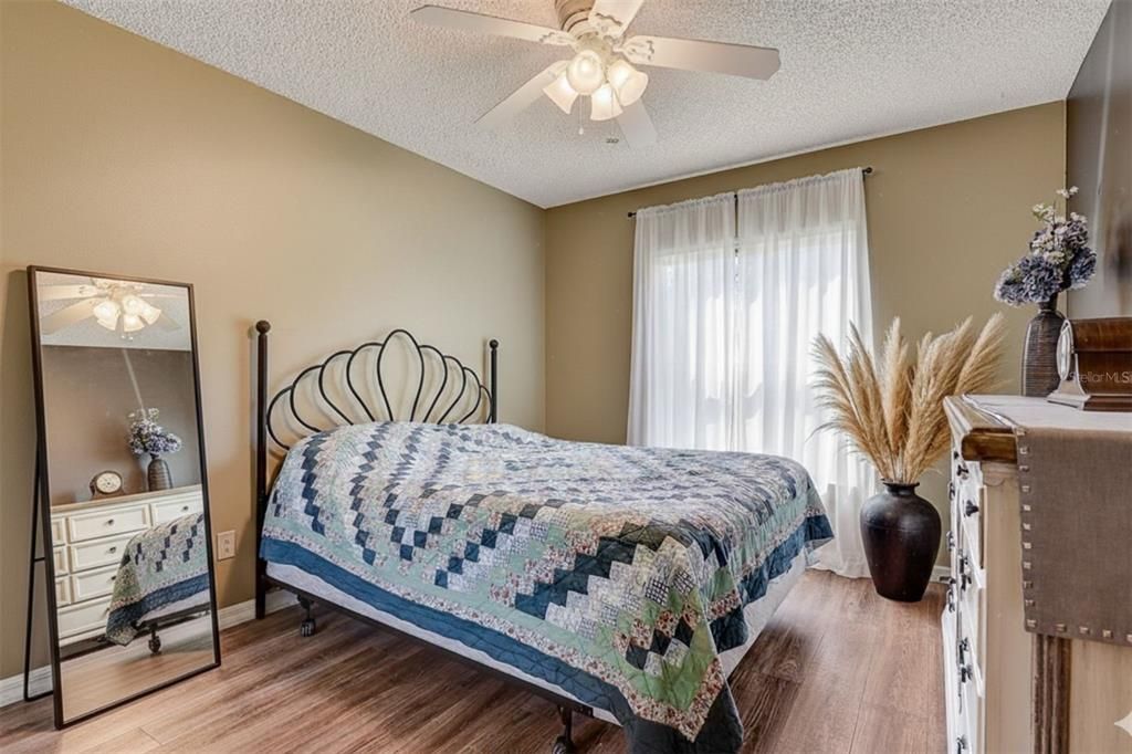 For Sale: $310,000 (3 beds, 2 baths, 1702 Square Feet)