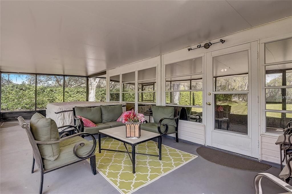 For Sale: $310,000 (3 beds, 2 baths, 1702 Square Feet)