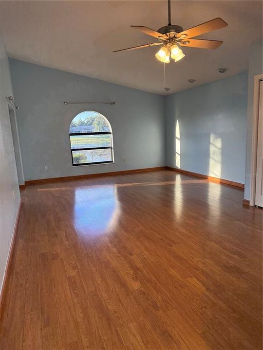 En Venta: $192,000 (3 camas, 2 baños, 1279 Pies cuadrados)