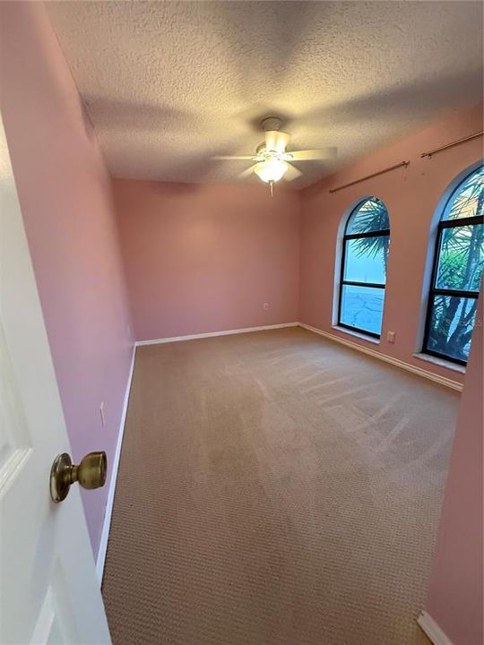 En Venta: $192,000 (3 camas, 2 baños, 1279 Pies cuadrados)