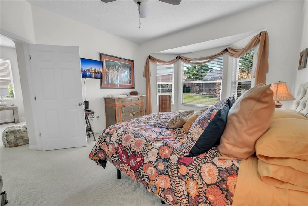 待售: $249,990 (2 贝兹, 2 浴室, 1073 平方英尺)