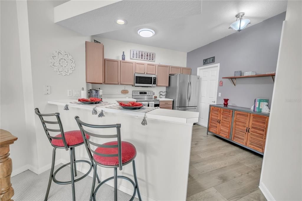 待售: $249,990 (2 贝兹, 2 浴室, 1073 平方英尺)