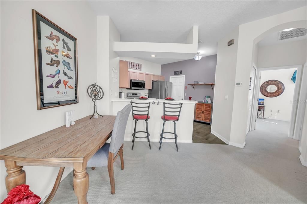 待售: $249,990 (2 贝兹, 2 浴室, 1073 平方英尺)