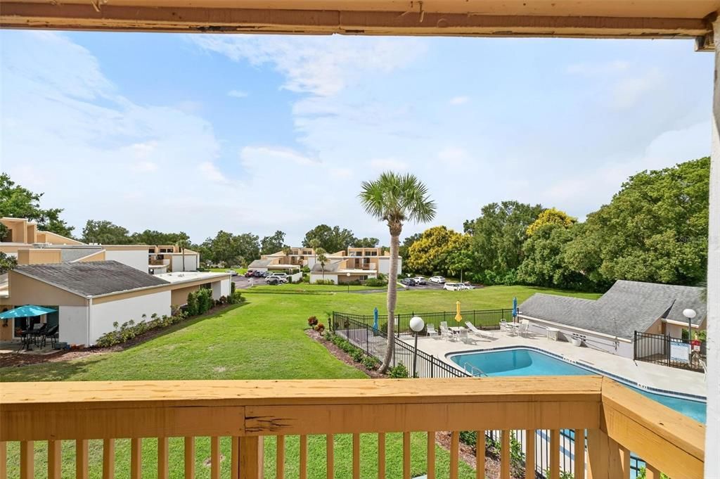 Под контрактом: $225,000 (2 спален, 2 ванн, 1071 Квадратных фут)