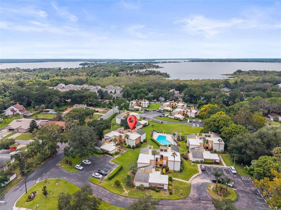 Под контрактом: $225,000 (2 спален, 2 ванн, 1071 Квадратных фут)