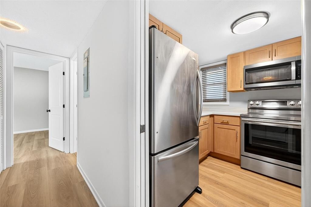 Под контрактом: $225,000 (2 спален, 2 ванн, 1071 Квадратных фут)