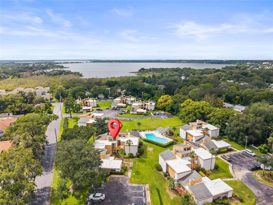 Под контрактом: $225,000 (2 спален, 2 ванн, 1071 Квадратных фут)