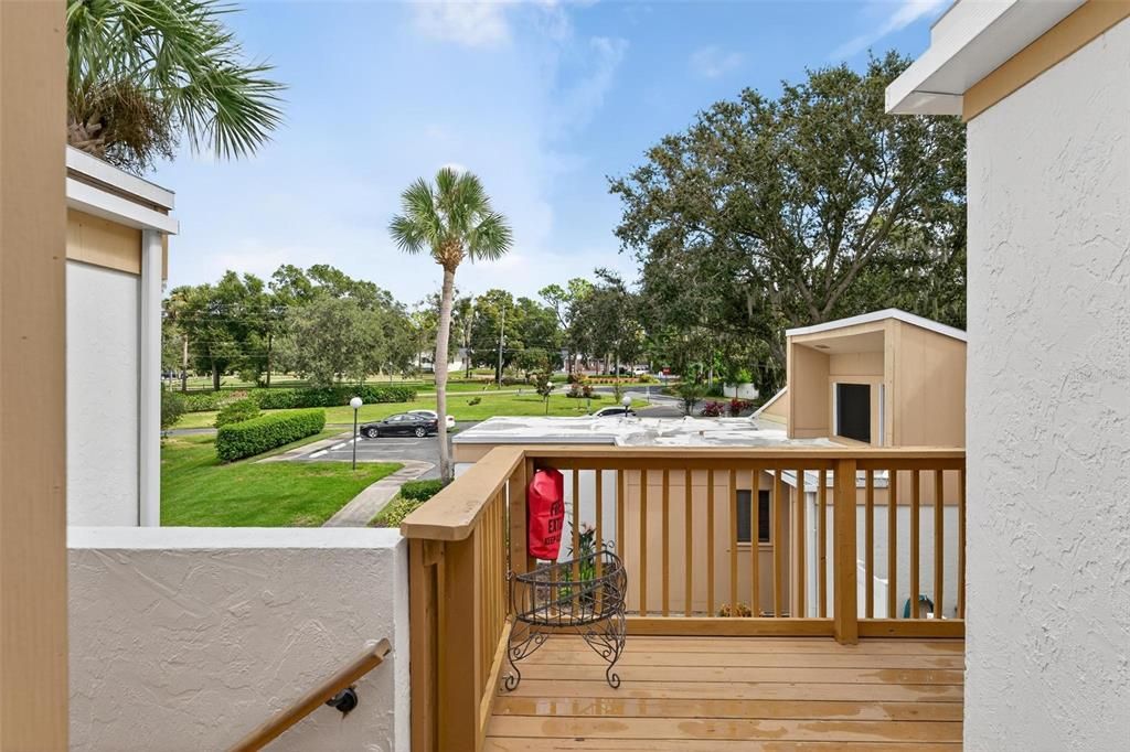 Под контрактом: $225,000 (2 спален, 2 ванн, 1071 Квадратных фут)