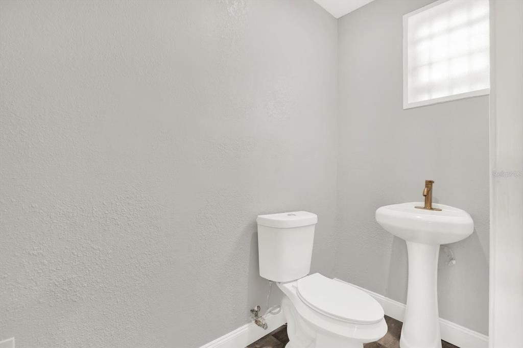 En Venta: $580,000 (0 camas, 0 baños, 1650 Pies cuadrados)