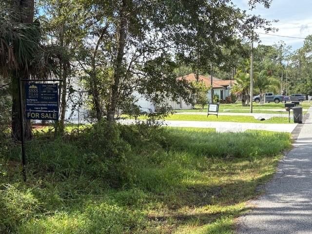 En Venta: $77,999 (0.23 acres)