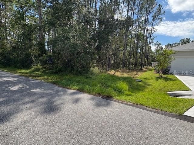 En Venta: $77,999 (0.23 acres)