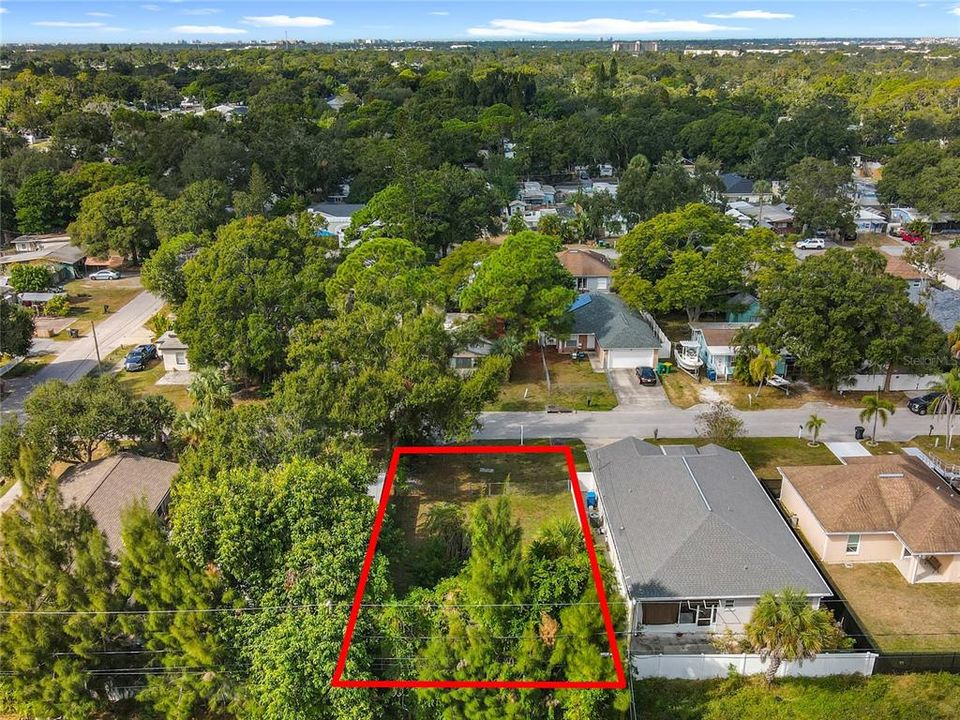 合同活跃: $139,000 (0.13 acres)