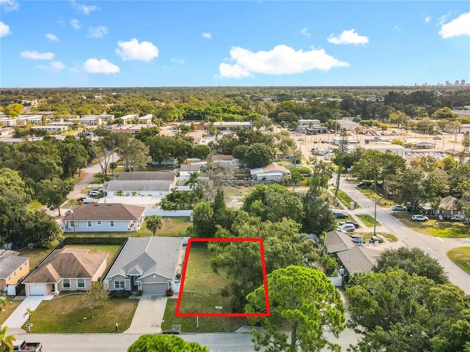 合同活跃: $139,000 (0.13 acres)