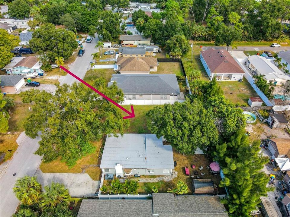 合同活跃: $139,000 (0.13 acres)