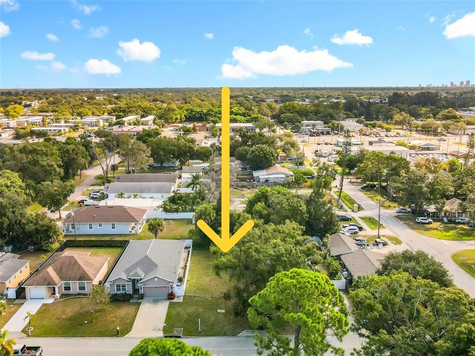 合同活跃: $139,000 (0.13 acres)