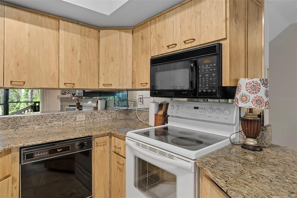 出租: $2,600 (2 贝兹, 2 浴室, 1196 平方英尺)