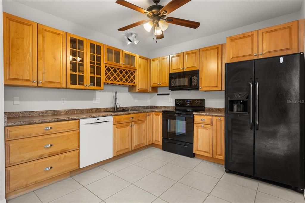 En Venta: $364,900 (4 camas, 2 baños, 1526 Pies cuadrados)