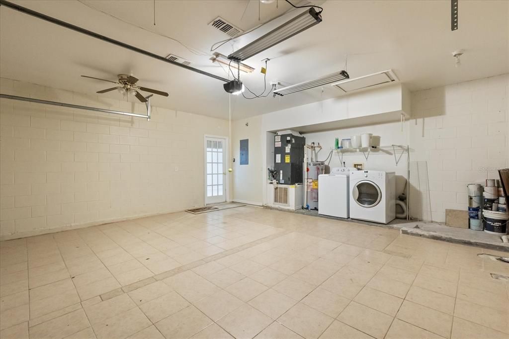 En Venta: $364,900 (4 camas, 2 baños, 1526 Pies cuadrados)