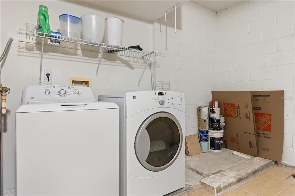 En Venta: $364,900 (4 camas, 2 baños, 1526 Pies cuadrados)