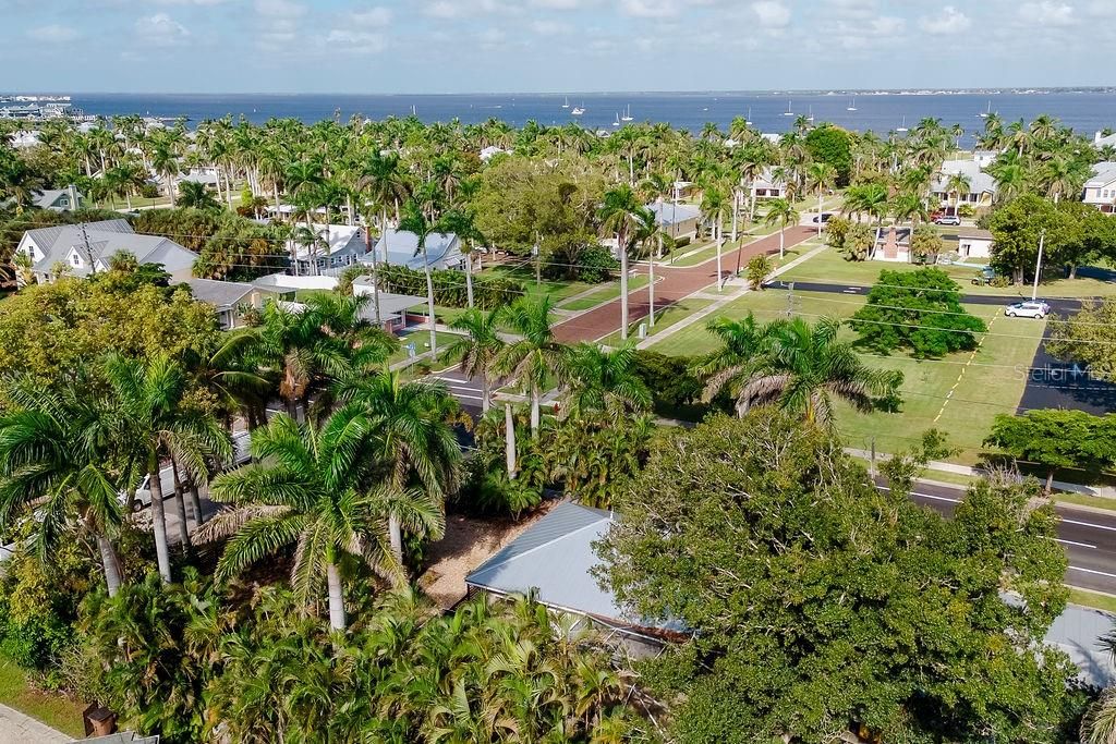 Под контрактом: $250,000 (2 спален, 2 ванн, 1250 Квадратных фут)