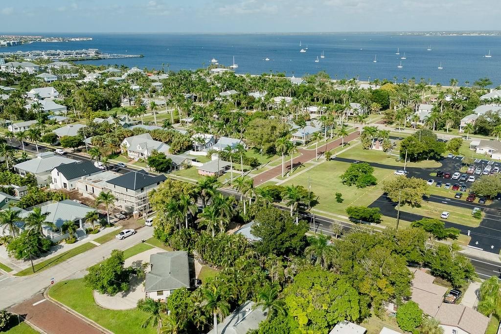 Под контрактом: $250,000 (2 спален, 2 ванн, 1250 Квадратных фут)