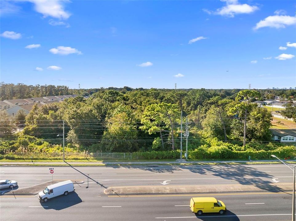 待售: $8,100,000 (9.02 acres)