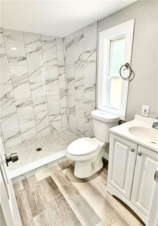 Active With Contract: $225,000 (3 beds, 2 baths, 924 Square Feet)