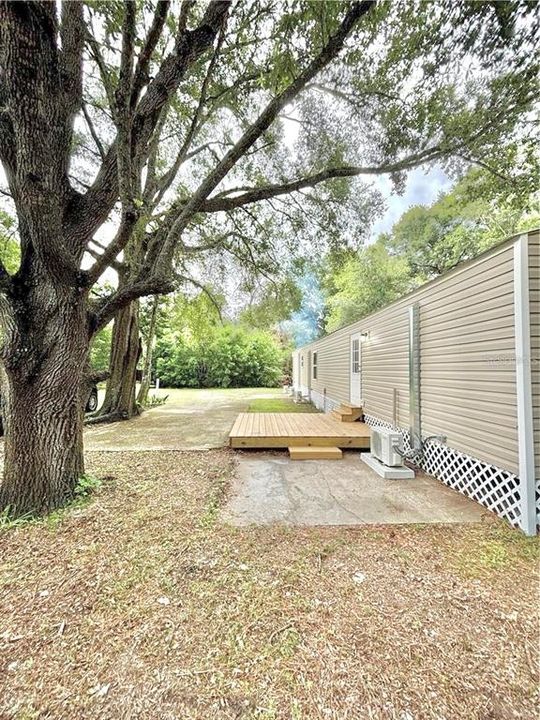 Active With Contract: $225,000 (3 beds, 2 baths, 924 Square Feet)