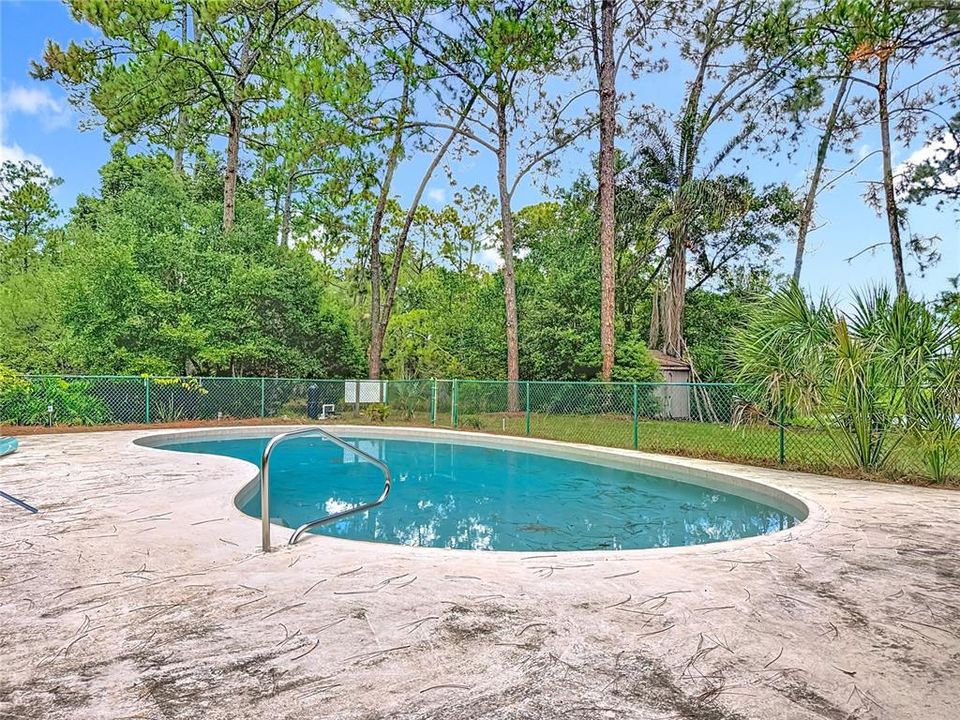 合同活跃: $800,000 (4 贝兹, 3 浴室, 3247 平方英尺)