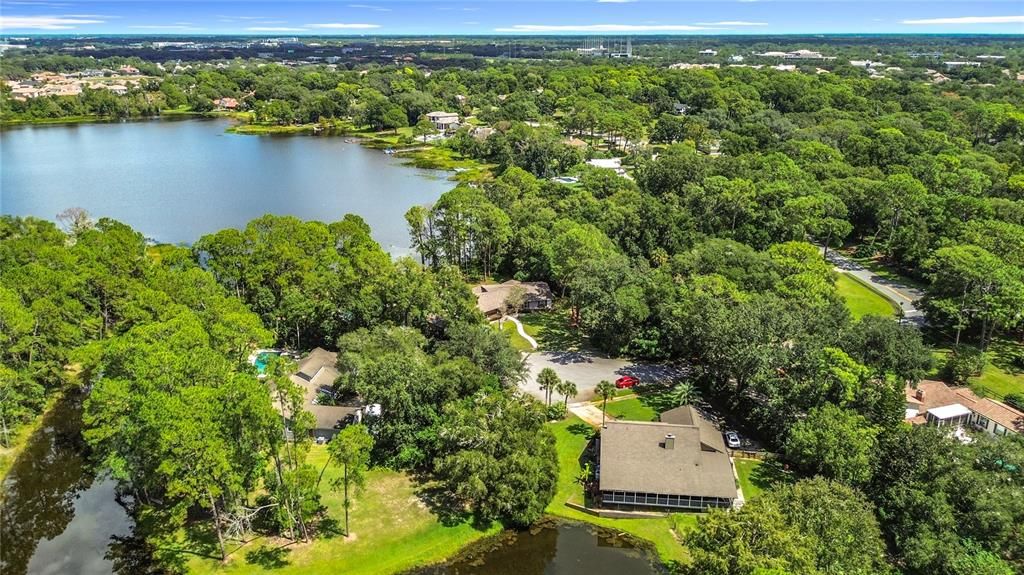 合同活跃: $800,000 (4 贝兹, 3 浴室, 3247 平方英尺)